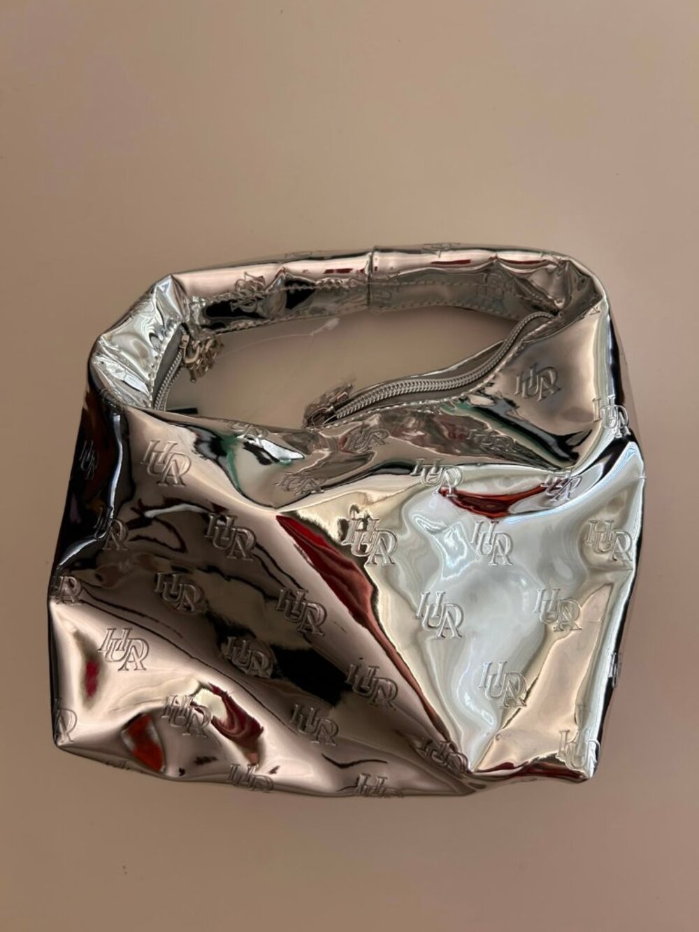 Hudabeauty silver handbag